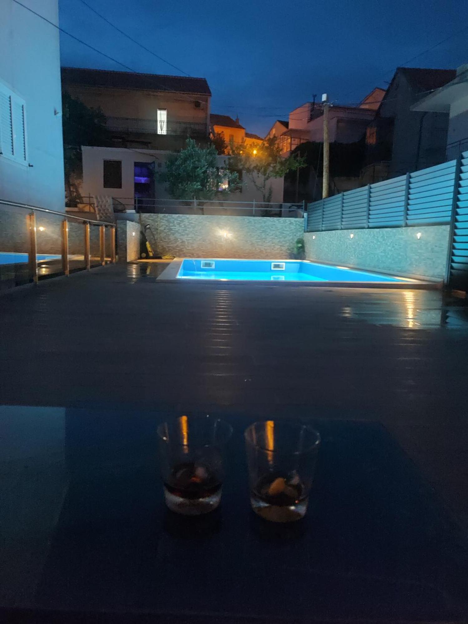 Pool Me Up! Apartamento Šibenik Exterior foto